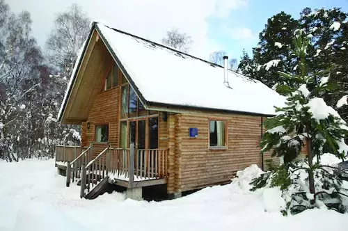 3-bed-aviemore-lodge-winter